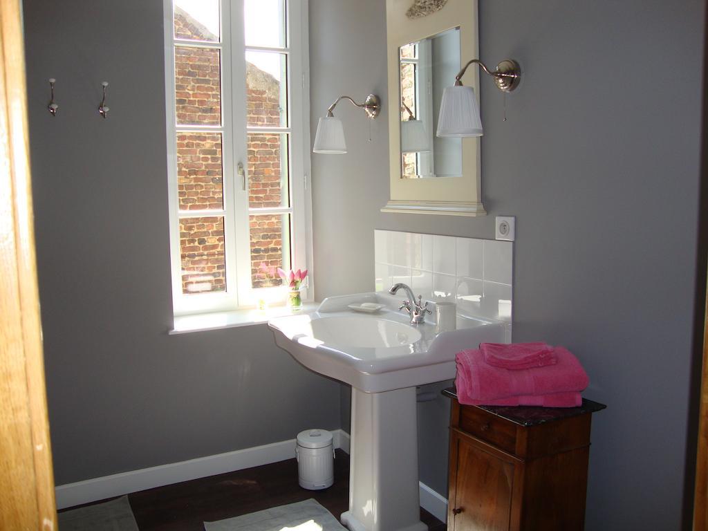 La Cour Des Carmes Bed & Breakfast Arras Rom bilde